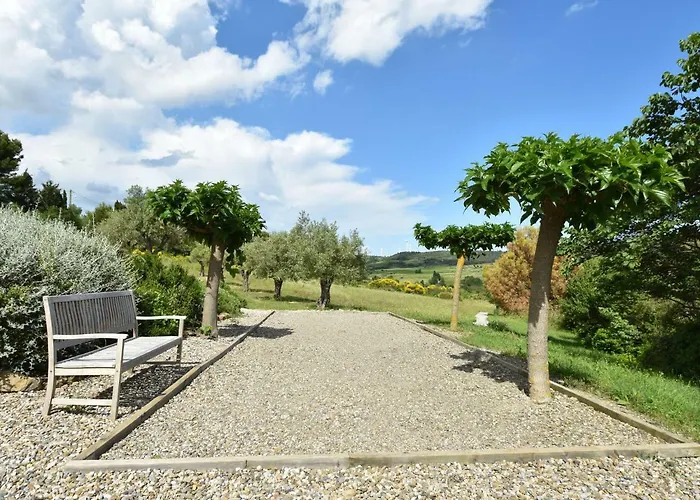 Luxe In Villa Montbrun-des-Corbières