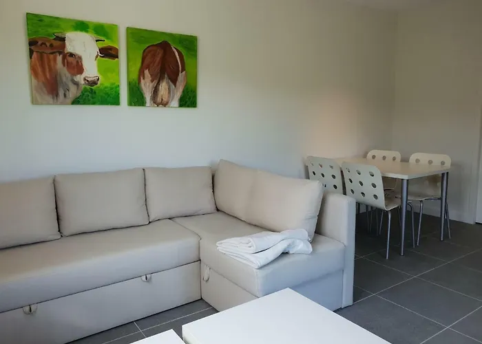 Luxe In Villa Montbrun-des-Corbières